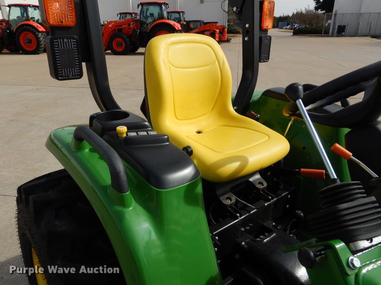 image for item DK9834 2017 John Deere 3025E MFWD tractor