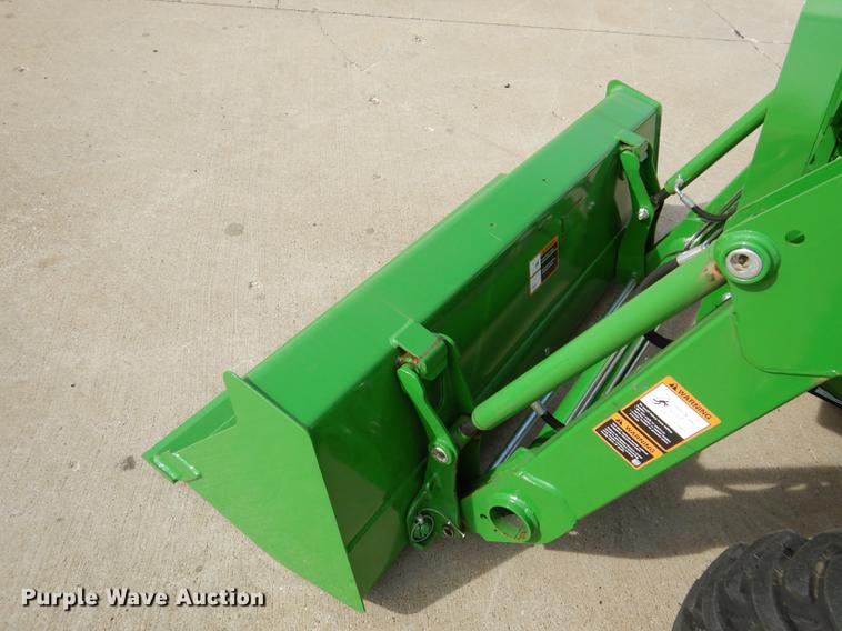 image for item DK9834 2017 John Deere 3025E MFWD tractor