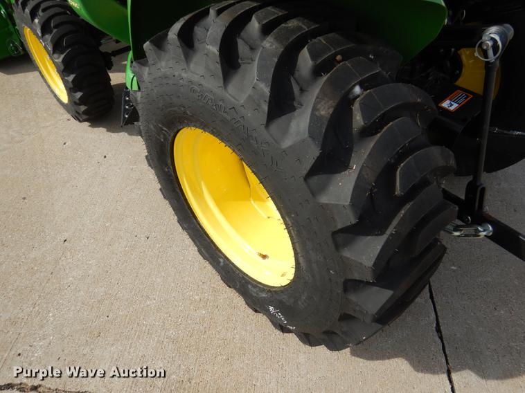 image for item DK9834 2017 John Deere 3025E MFWD tractor