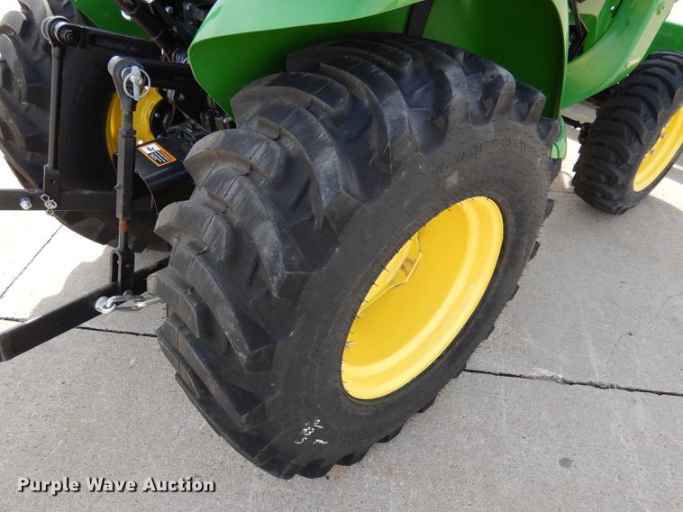 image for item DK9834 2017 John Deere 3025E MFWD tractor