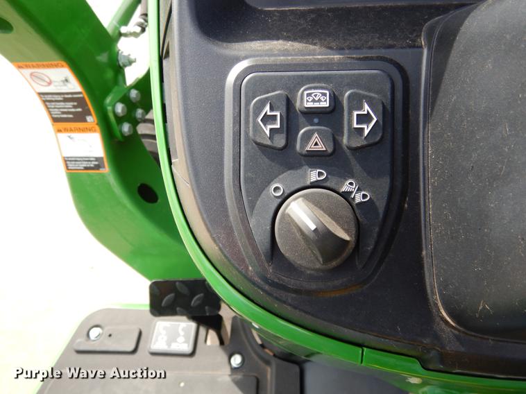 image for item DK9835 2018 John Deere 3025E MFWD tractor