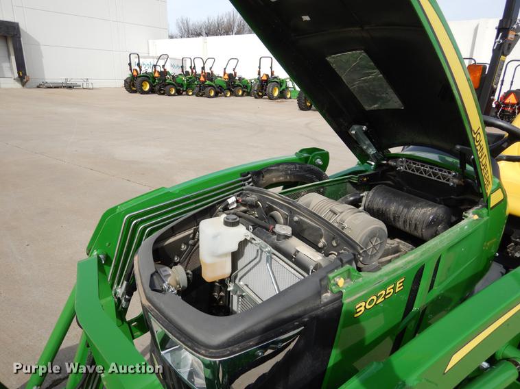 image for item DK9835 2018 John Deere 3025E MFWD tractor