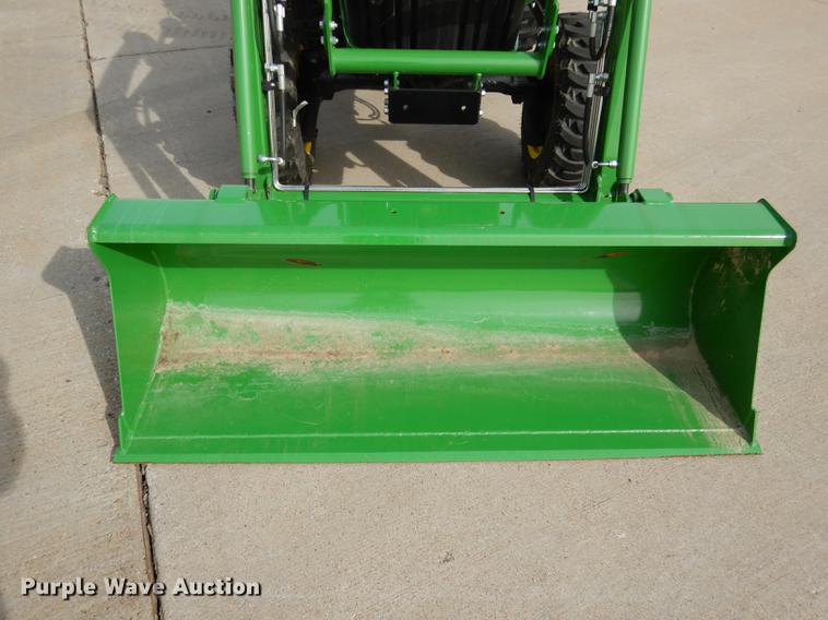 image for item DK9835 2018 John Deere 3025E MFWD tractor