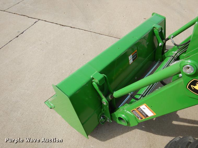 image for item DK9835 2018 John Deere 3025E MFWD tractor