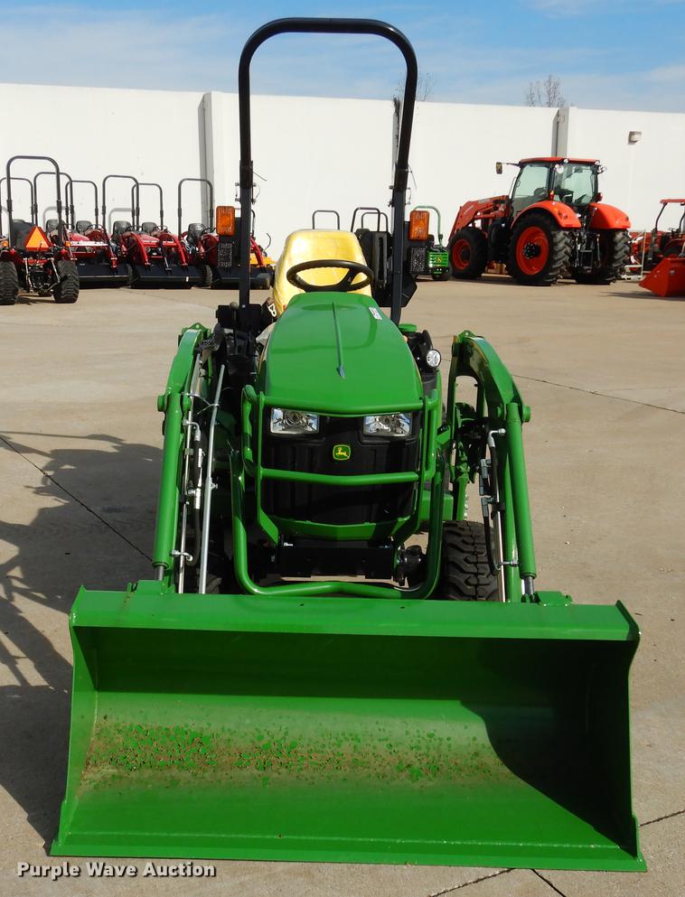 image for item DK9836 John Deere 1025R MFWD tractor