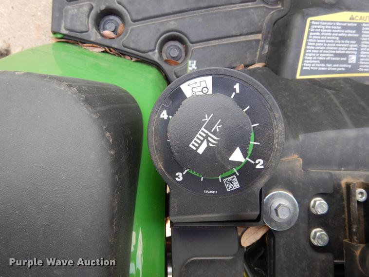 image for item DK9836 John Deere 1025R MFWD tractor