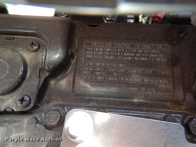 image for item DK9836 John Deere 1025R MFWD tractor