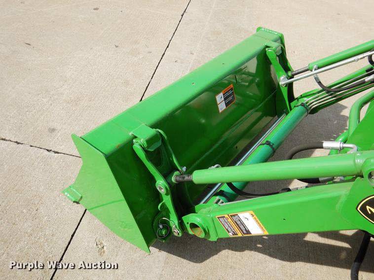 image for item DK9836 John Deere 1025R MFWD tractor