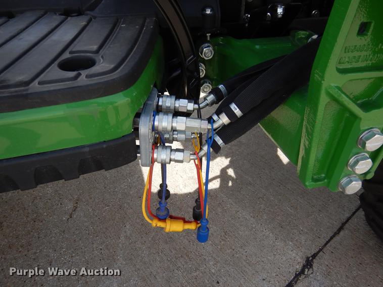 image for item DK9836 John Deere 1025R MFWD tractor