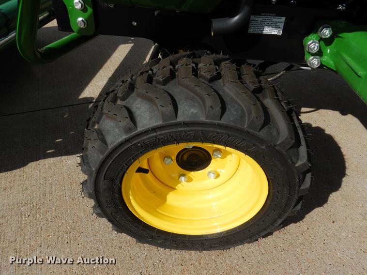 image for item DK9836 John Deere 1025R MFWD tractor