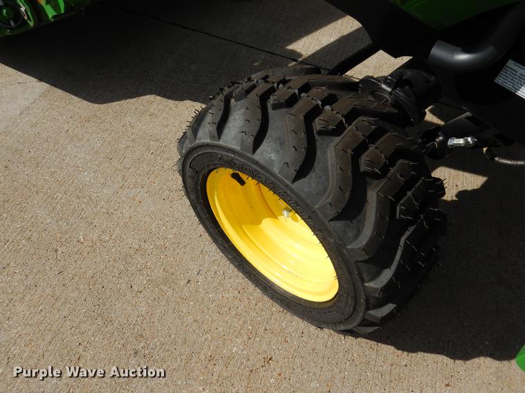 image for item DK9836 John Deere 1025R MFWD tractor