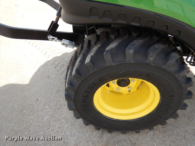 image for item DK9836 John Deere 1025R MFWD tractor