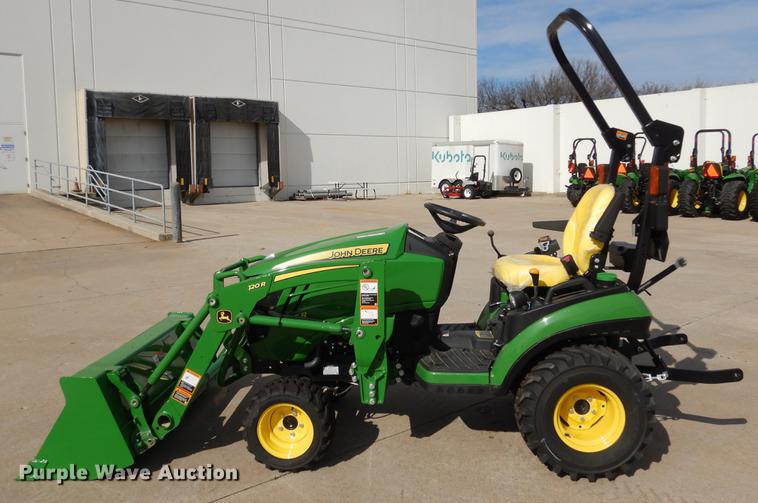 image for item DK9837 2017 John Deere 1025R MFWD tractor