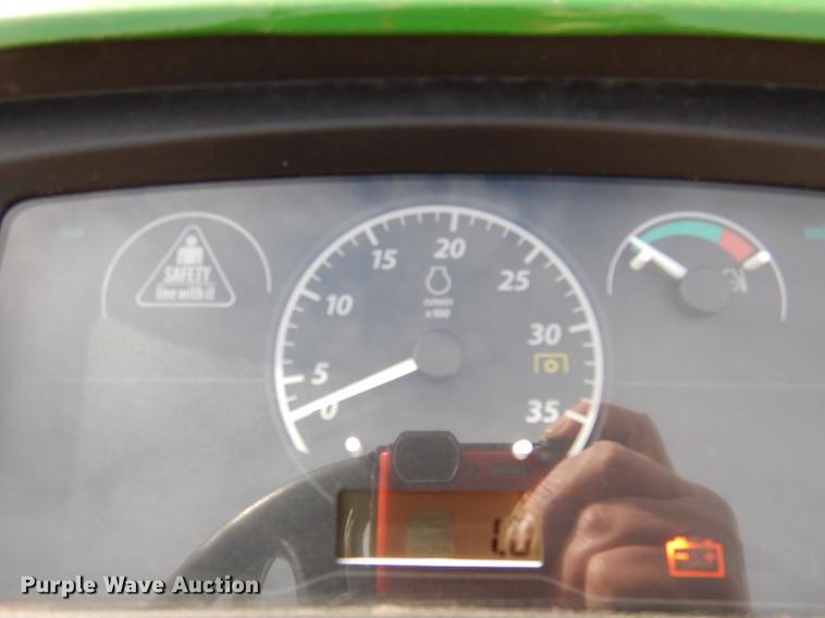 image for item DK9837 2017 John Deere 1025R MFWD tractor