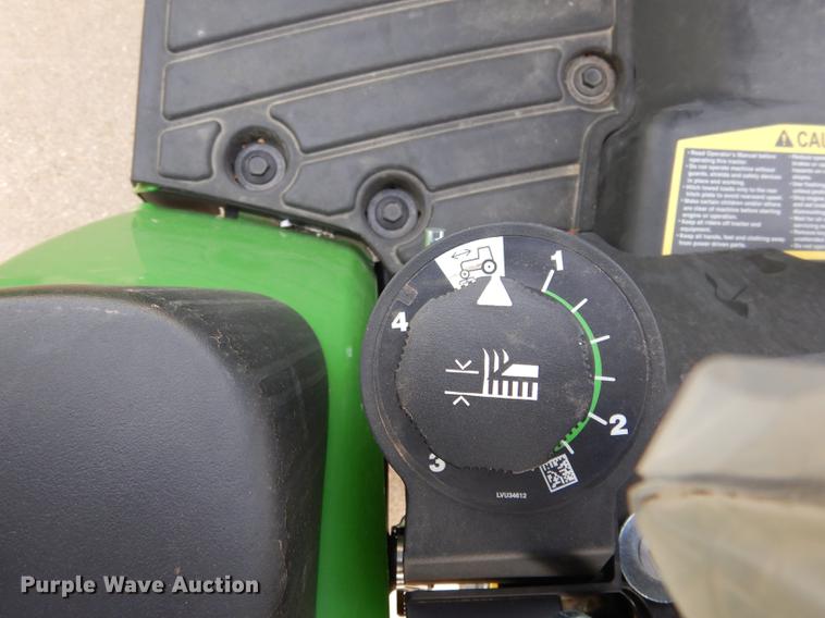 image for item DK9837 2017 John Deere 1025R MFWD tractor