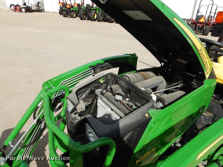 image for item DK9837 2017 John Deere 1025R MFWD tractor