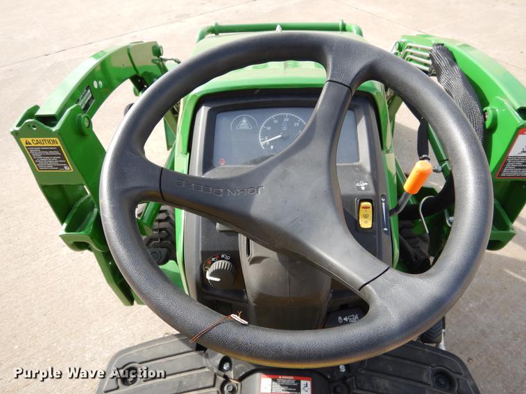 image for item DK9838 2017 John Deere 1025R MFWD tractor