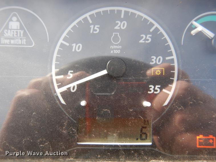 image for item DK9838 2017 John Deere 1025R MFWD tractor