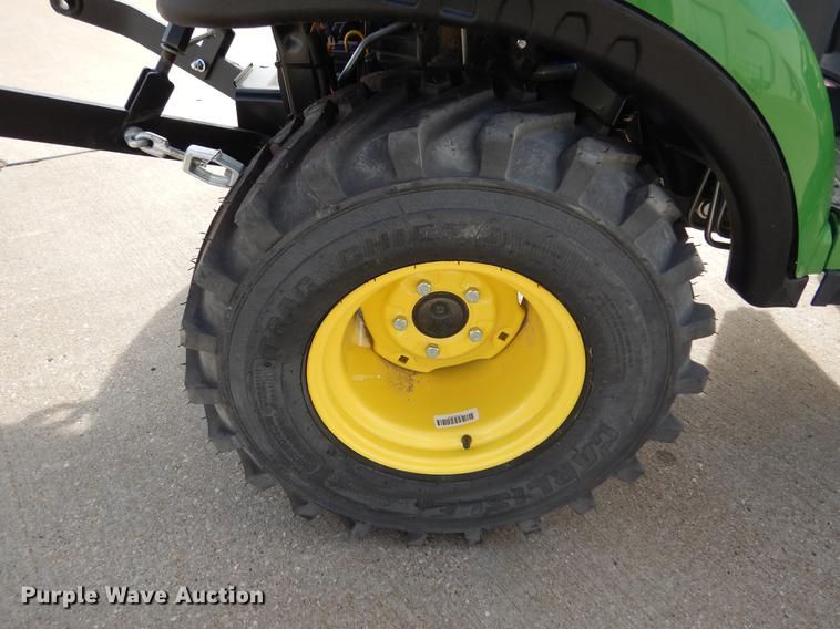 image for item DK9838 2017 John Deere 1025R MFWD tractor