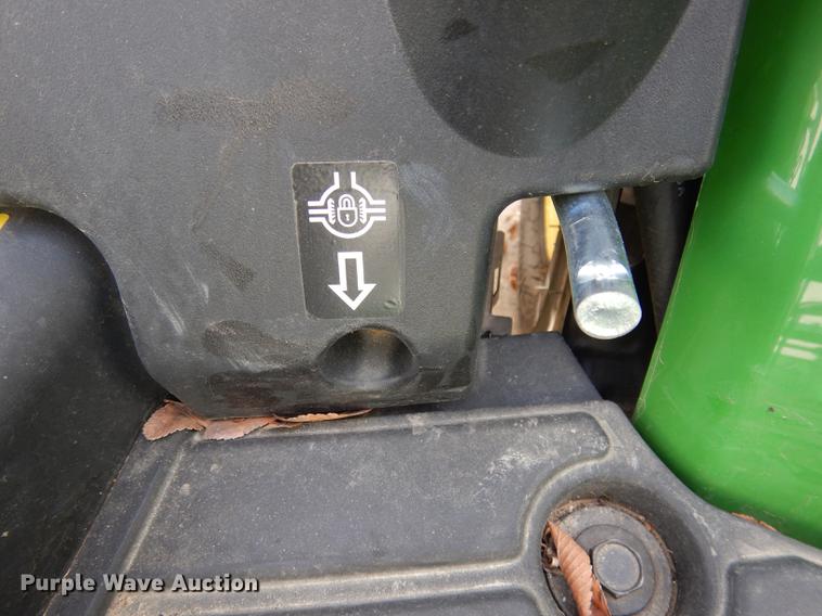 image for item DK9838 2017 John Deere 1025R MFWD tractor