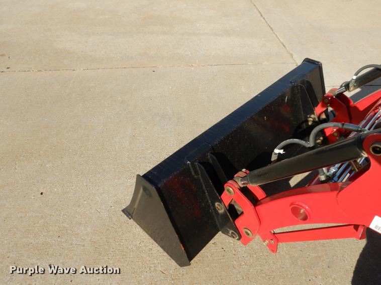 image for item DK9840 2017 Mahindra eMax 22S MFWD tractor