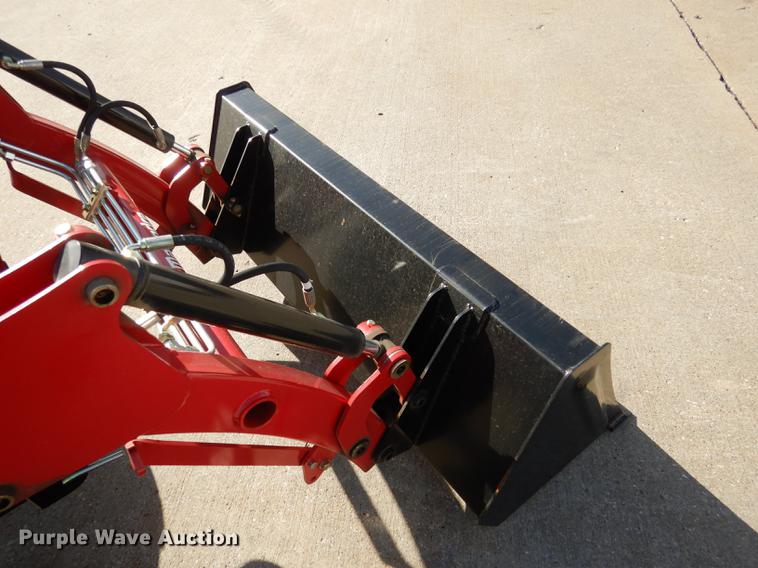 image for item DK9840 2017 Mahindra eMax 22S MFWD tractor