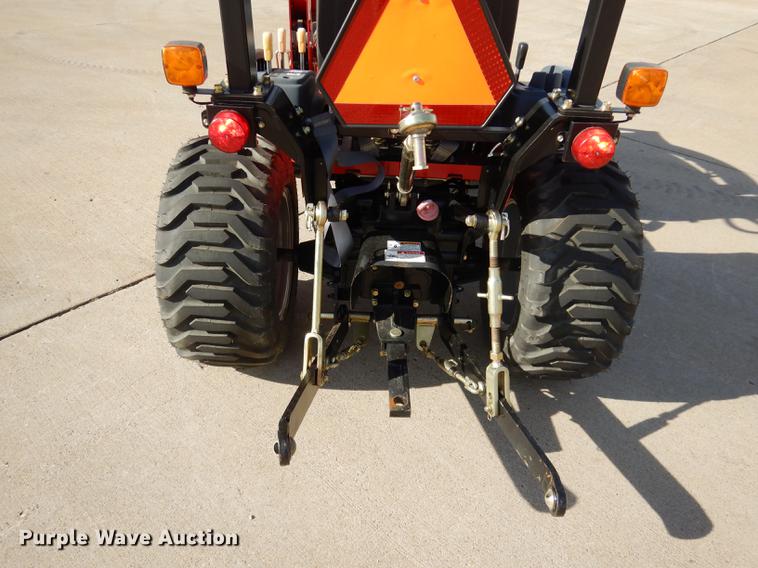 image for item DK9840 2017 Mahindra eMax 22S MFWD tractor