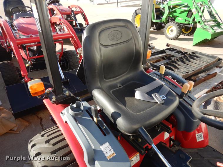 image for item DK9840 2017 Mahindra eMax 22S MFWD tractor