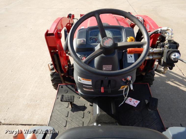 image for item DK9841 2017 Mahindra eMax 22S MFWD tractor