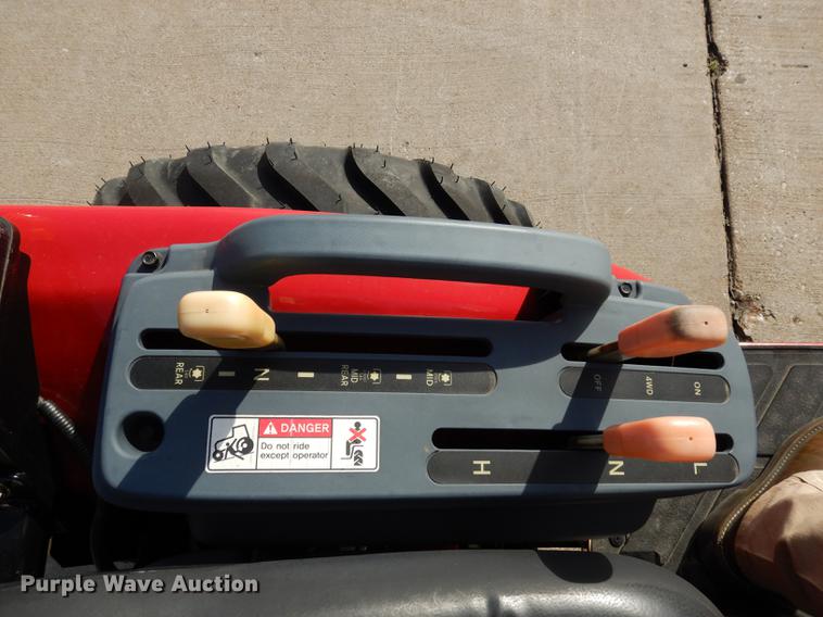 image for item DK9841 2017 Mahindra eMax 22S MFWD tractor