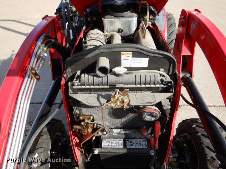 image for item DK9841 2017 Mahindra eMax 22S MFWD tractor