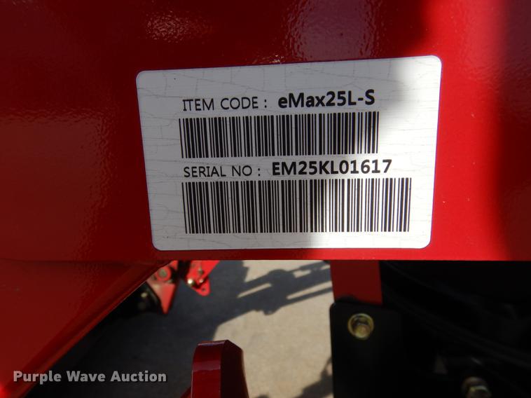 image for item DK9841 2017 Mahindra eMax 22S MFWD tractor