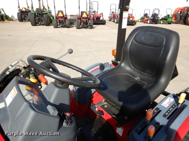 image for item DK9842 2017 Mahindra eMax 22S MFWD tractor