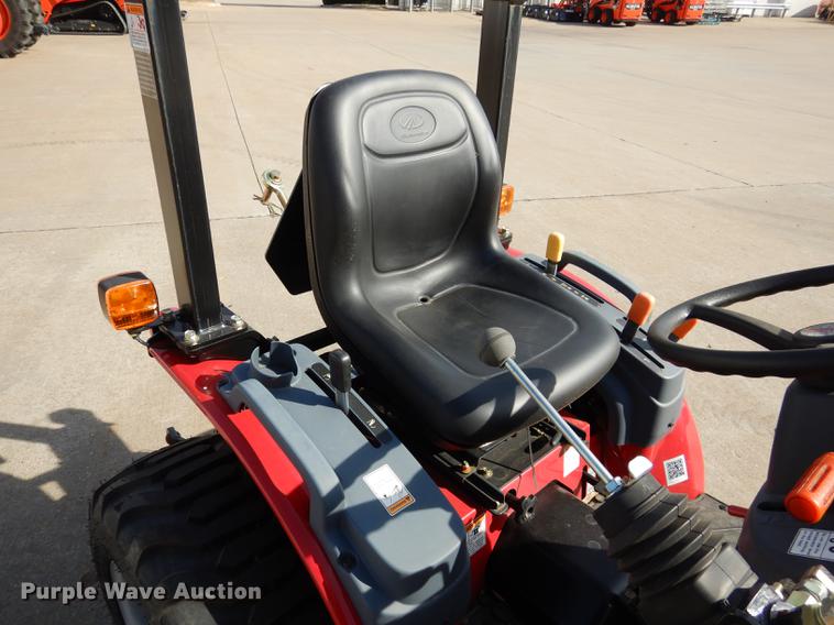 image for item DK9842 2017 Mahindra eMax 22S MFWD tractor