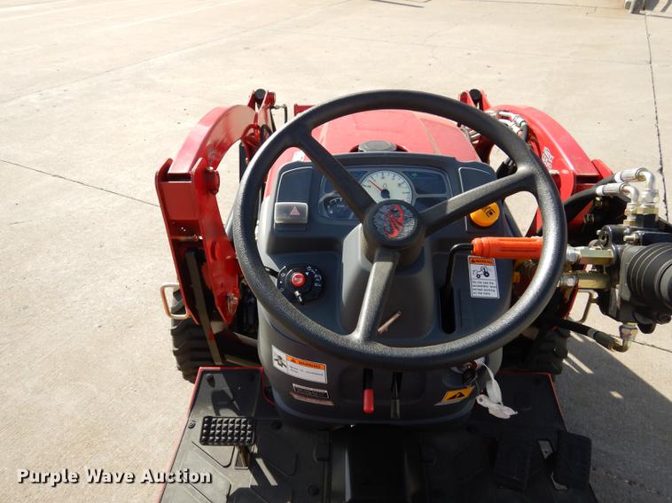 image for item DK9842 2017 Mahindra eMax 22S MFWD tractor