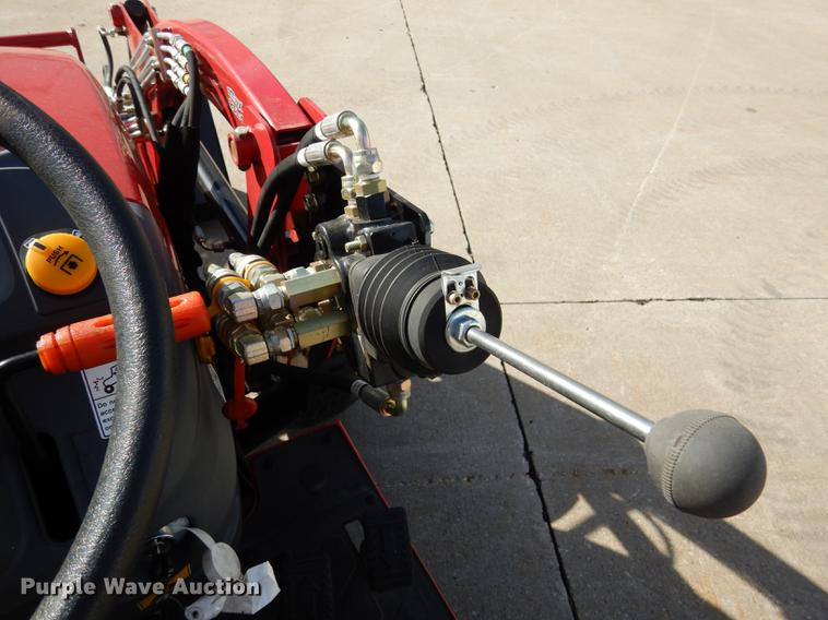 image for item DK9842 2017 Mahindra eMax 22S MFWD tractor