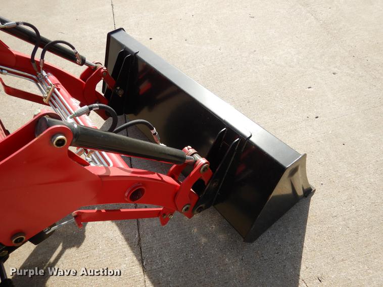 image for item DK9842 2017 Mahindra eMax 22S MFWD tractor