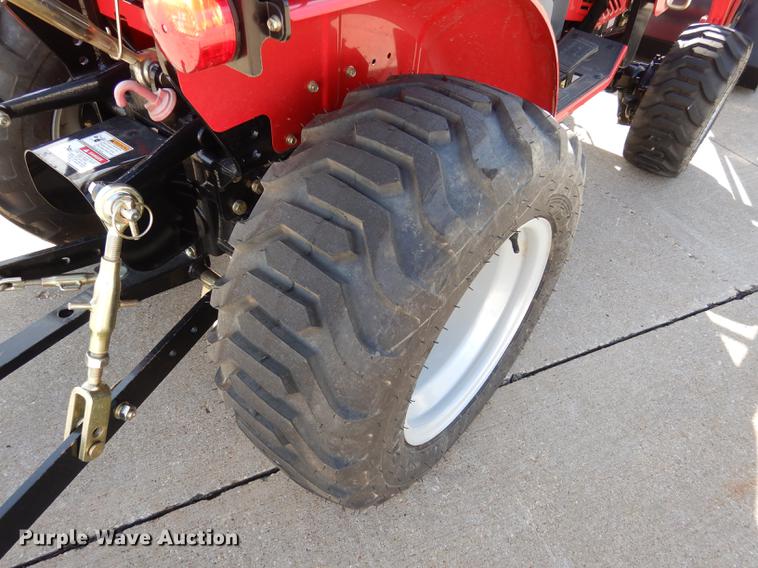 image for item DK9842 2017 Mahindra eMax 22S MFWD tractor