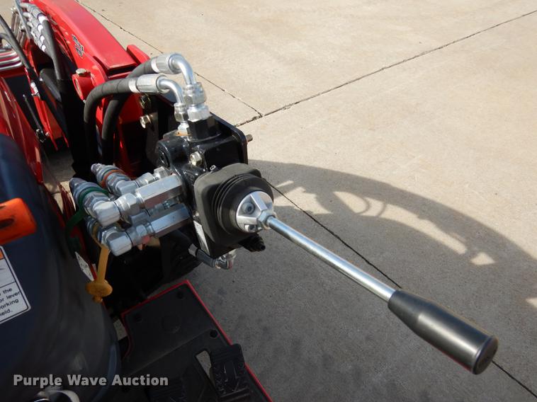 image for item DK9843 2016 Mahindra eMax 22S MFWD tractor