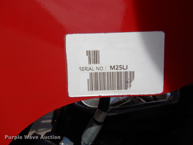 image for item DK9843 2016 Mahindra eMax 22S MFWD tractor