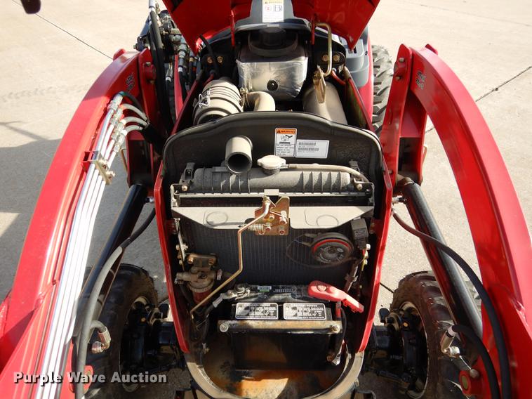 image for item DK9844 2017 Mahindra eMax 22S MFWD tractor