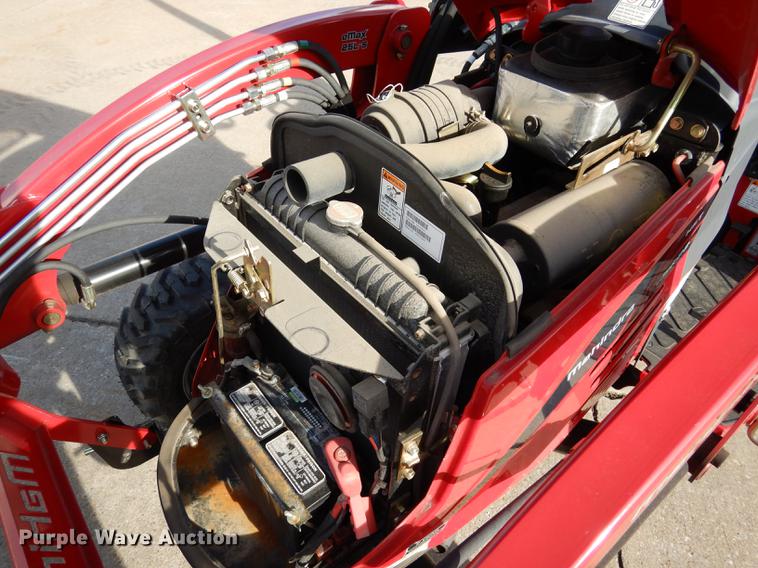 image for item DK9844 2017 Mahindra eMax 22S MFWD tractor