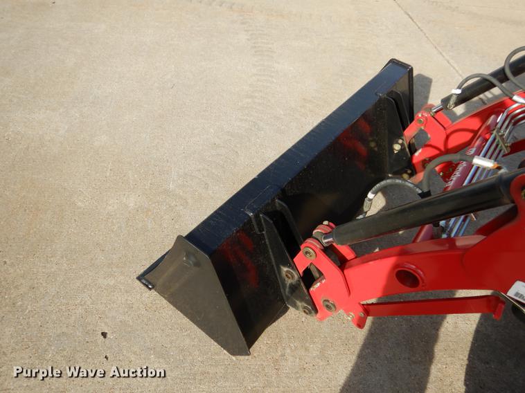 image for item DK9844 2017 Mahindra eMax 22S MFWD tractor