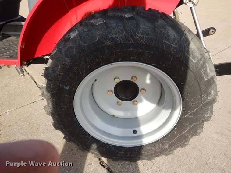 image for item DK9844 2017 Mahindra eMax 22S MFWD tractor