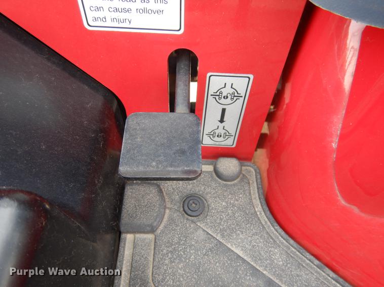 image for item DK9844 2017 Mahindra eMax 22S MFWD tractor