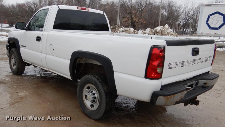 image for item DY9782 2007 Chevrolet Silverado 2500HD pickup truck
