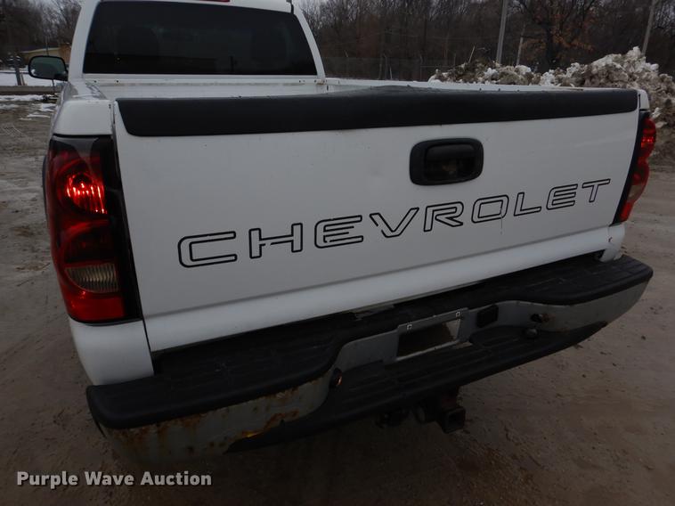 image for item DY9782 2007 Chevrolet Silverado 2500HD pickup truck