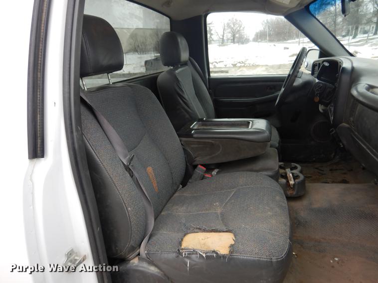 image for item DY9782 2007 Chevrolet Silverado 2500HD pickup truck