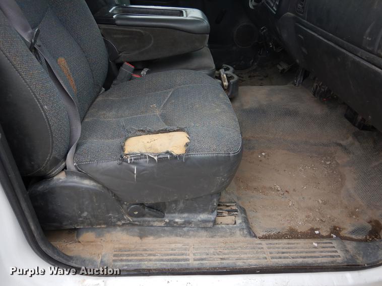 image for item DY9782 2007 Chevrolet Silverado 2500HD pickup truck