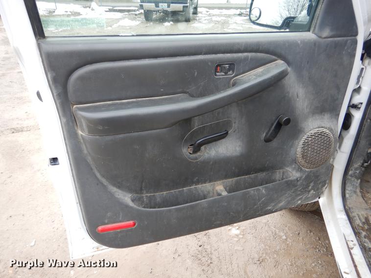 image for item DY9782 2007 Chevrolet Silverado 2500HD pickup truck